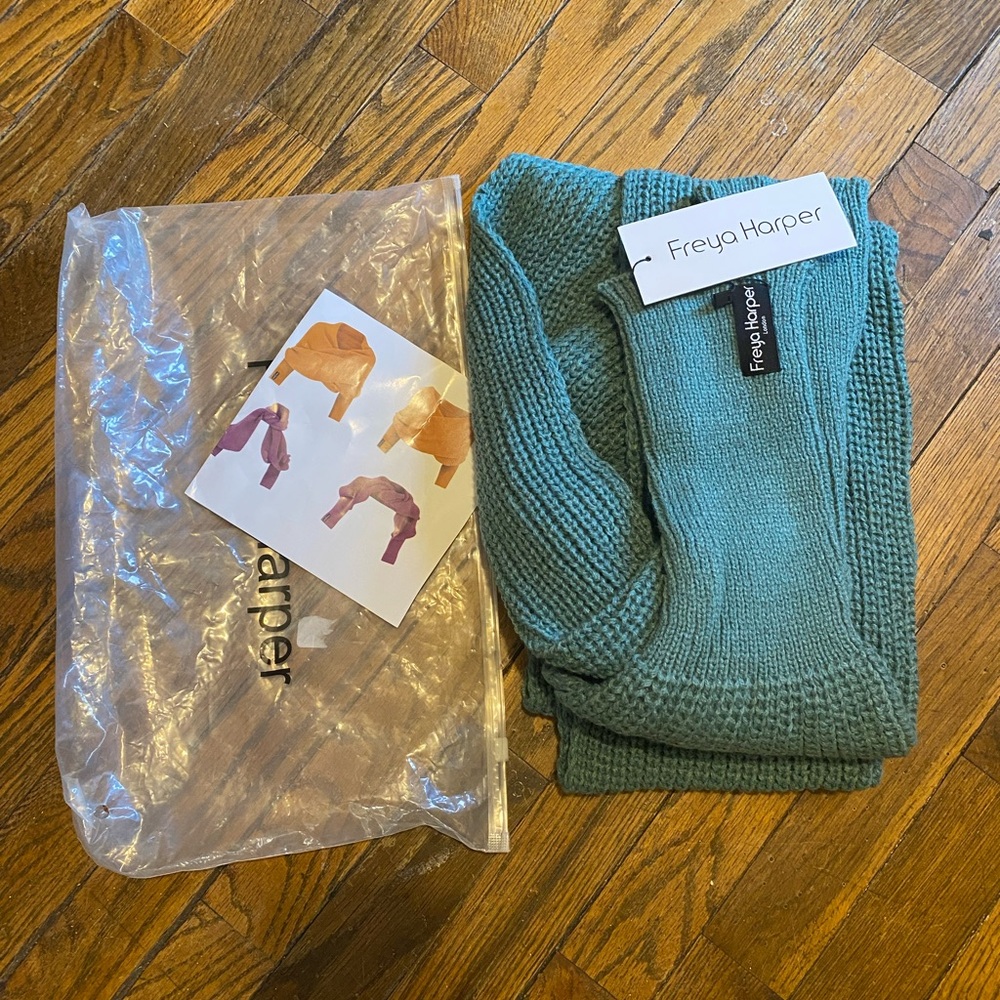Freya Harper Scarf - Picture 2 of 4